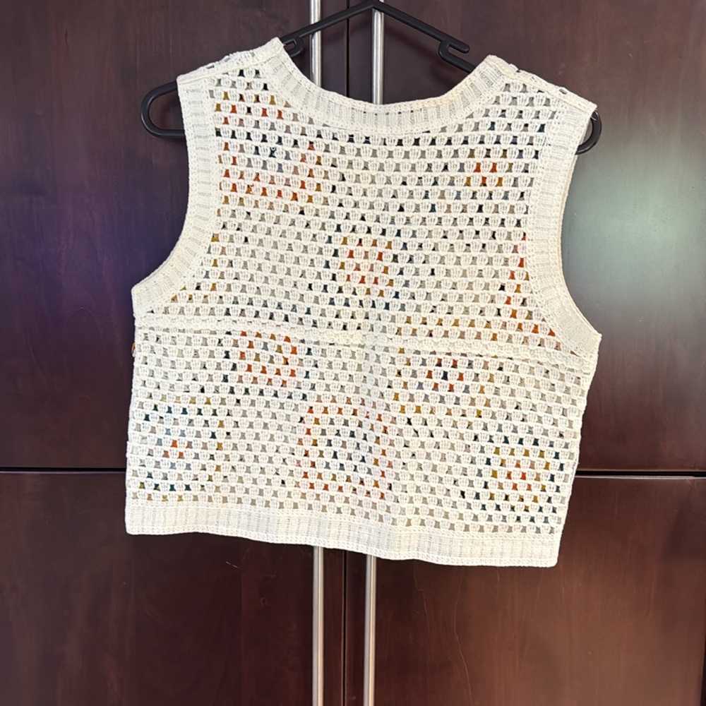 💋Love M TU crochet cropped top - Picture 3 of 10